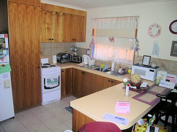 INVEST OR RESIDE - EITHER IS GREAT! Picture 2