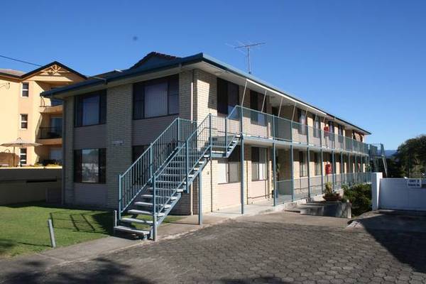 Ground Floor Unit Picture 3