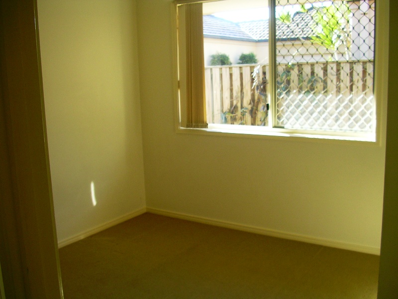QUIET LOCATION!! Picture 3