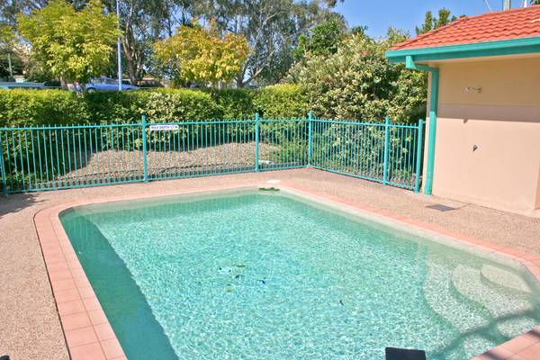 BARGAIN UNIT Picture 3