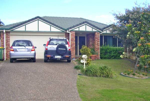 Modern and Immaculate! Picture 1