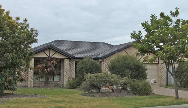 Modern Spacious Home Picture 2