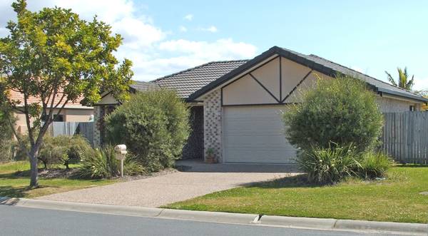 Modern Spacious Home Picture 1