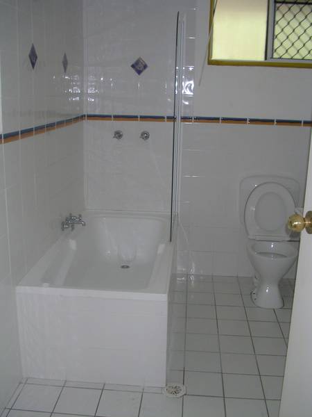 3 BEDROOM FAMILY HOME IN QUIET AREA Picture 3 BEDROOM FAMILY HOME IN QUIET AREA Picture