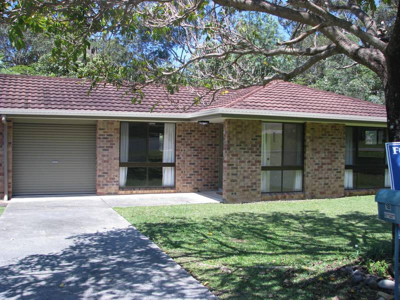 GREAT 3 BEDROOM FAMILY HOME Picture 1