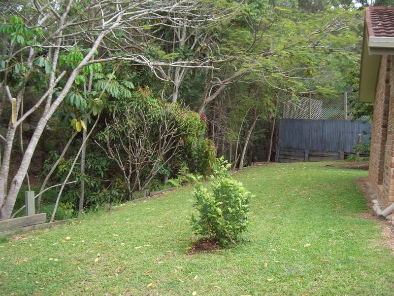 GREAT 3 BEDROOM FAMILY HOME Picture 3