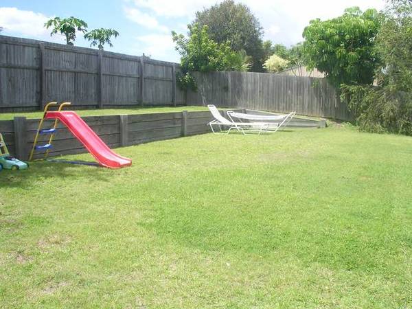 3 BEDROOM HOME - PETS OK!! Picture 3 BEDROOM HOME - PETS OK!! Picture