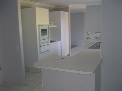 FRESHLY PAINTED 4 BEDROOM HOME!! Picture