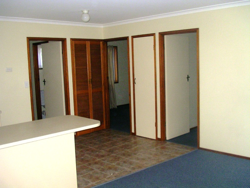 2 BEDROOM DUPLEX IN THE HEART OF PALM BEACH!! Picture 1