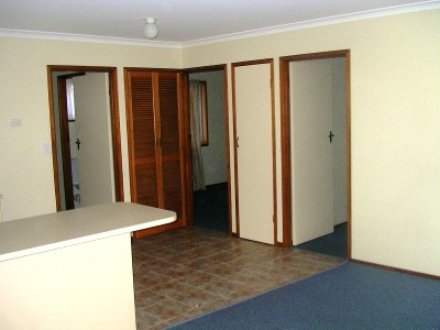 2 BEDROOM DUPLEX IN THE HEART OF PALM BEACH!! Picture 2 BEDROOM DUPLEX IN THE HEART OF PALM BEACH!! Picture