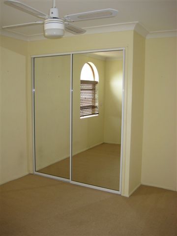 2 BEDROOM DUPLEX - PETS CONSIDERED! Picture 2