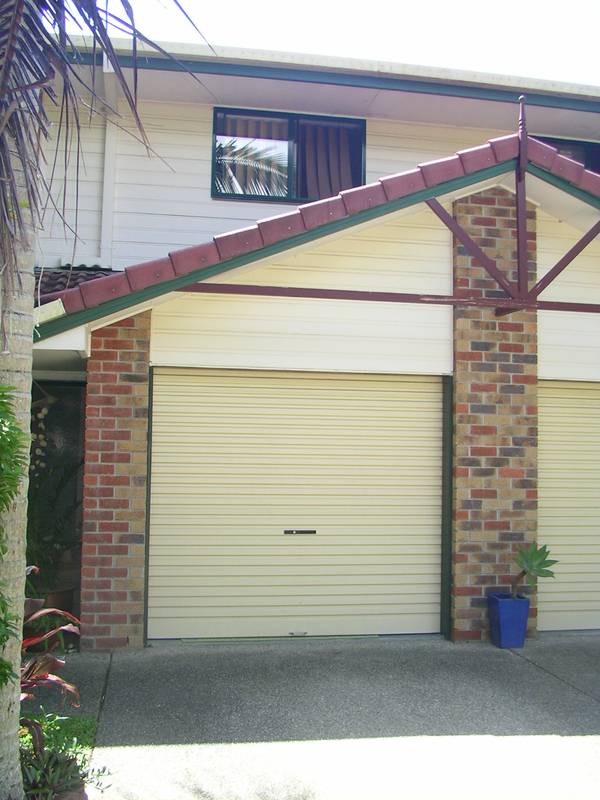 QUIET COMPLEX Picture QUIET COMPLEX Picture