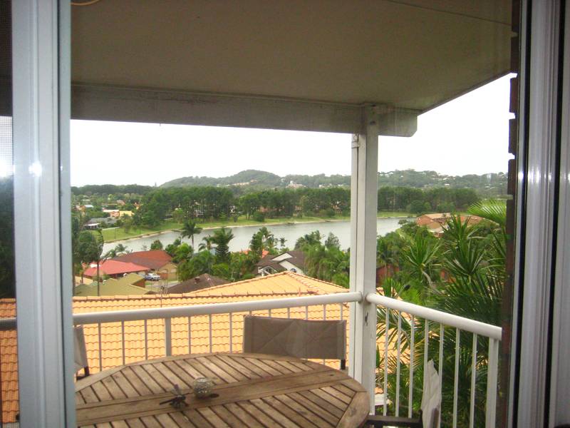4 BEDROOM HOME WITH LAKE VIEWS!!! Picture