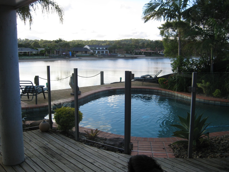 EXECUTIVE STYLE OVERLOOKING CANAL!!! Picture