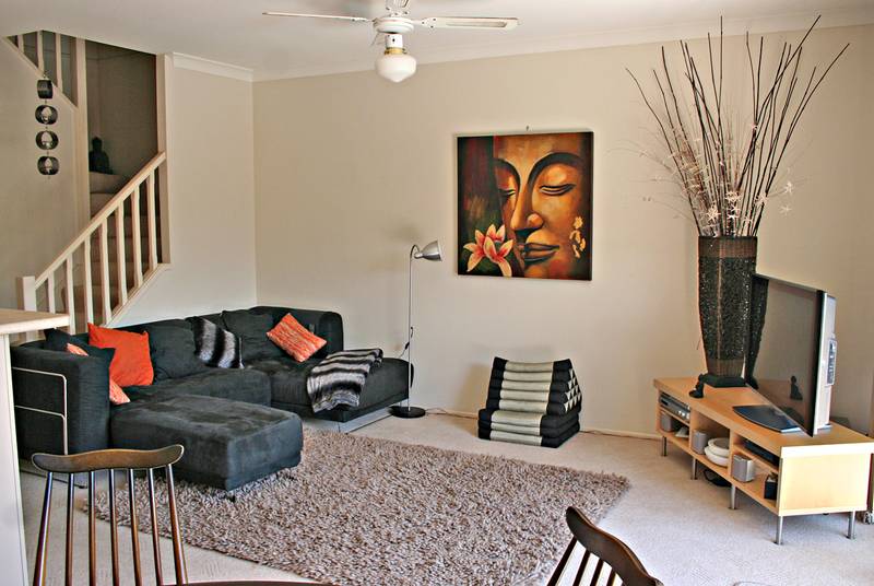 Must Sell - Waterfront Townhouse ! Picture 3