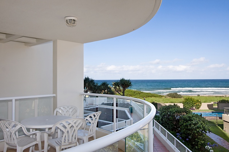 OCEANFRONT IN PARADISE....UNIT WITH OCEAN VIEWS.... Picture 2