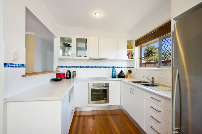 PALM BEACH MONEY-MAKER! BUY NOW ~ SETTLE IN JUNE! ~ JUST 496 FOOTPRINTS TO THE BEACH ~
Asking $519,000 Picture 3