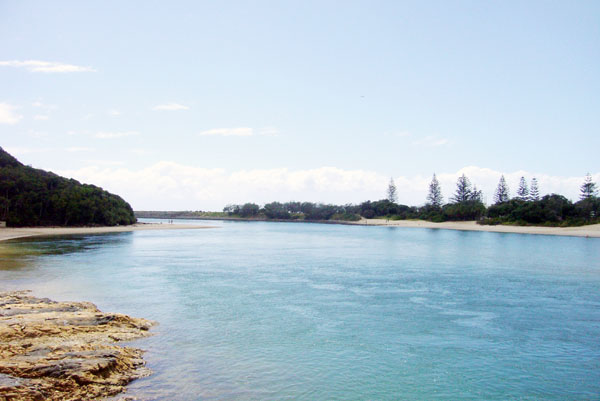 TOP LOCATION FOR SUMMER!! Picture 2