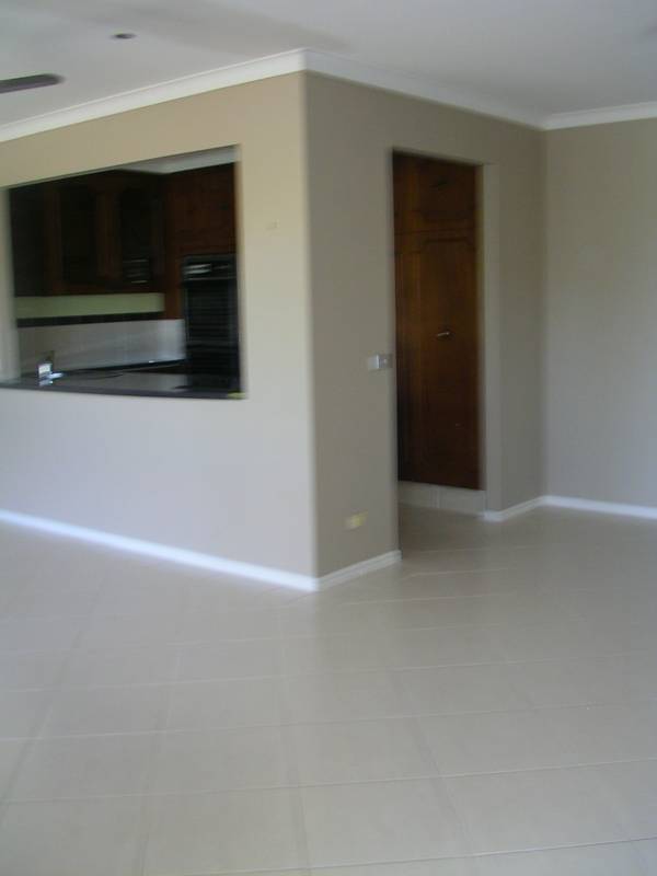 2 BEDROOM RENOVATED DUPLEX - WILL ALLOW A SMALL PET!! (CORNER OF COTINGA
CRESCENT) Picture 2