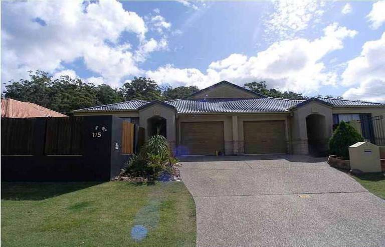 MODERN 3 BEDROOM FAMILY DUPLEX Picture 1