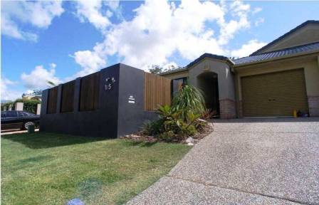 MODERN 3 BEDROOM FAMILY DUPLEX Picture 2