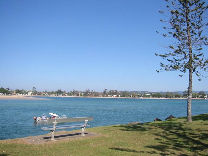 WALK TO TALLEBUDGERA CREEK Picture 2