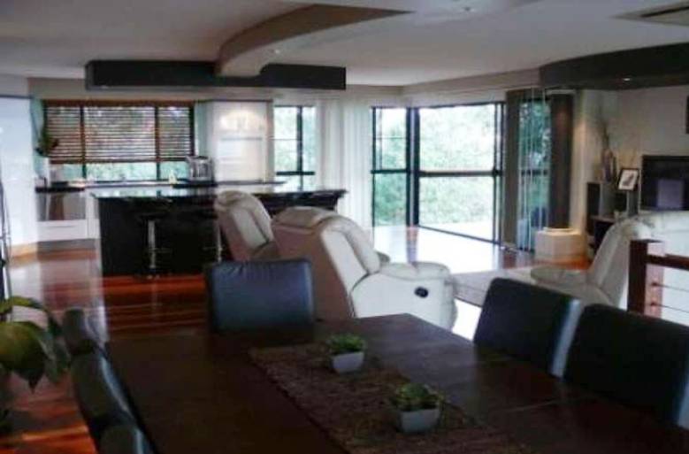 A CUT ABOVE THE REST!! Picture 3