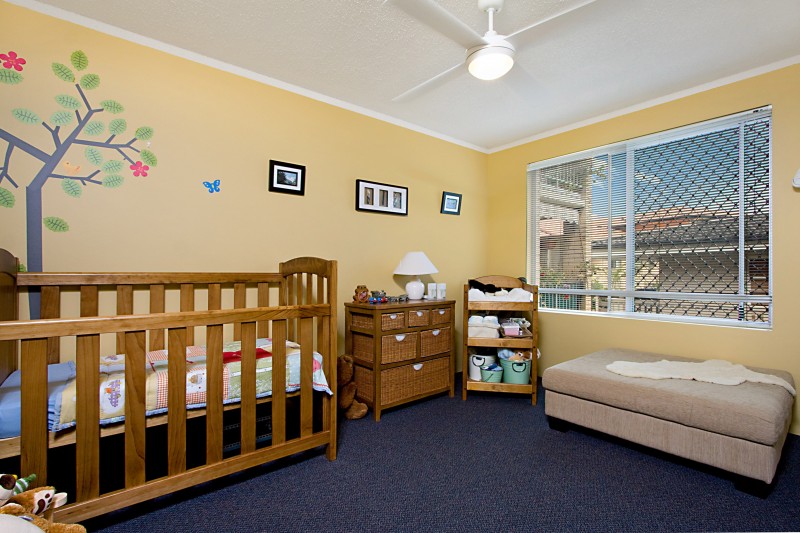 283 Metre Walk to the Beach Picture 3