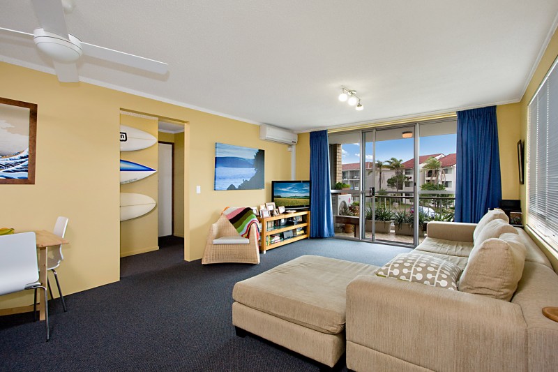 283 Metre Walk to the Beach Picture 2