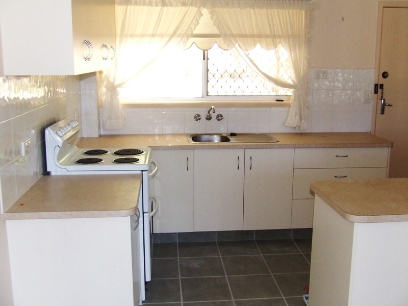 TILED THROUGHOUT THIS PROPERTY WILL BE NICE AND COOL FOR SUMMER - CALL TO INSPECT TODAY!! Picture 2