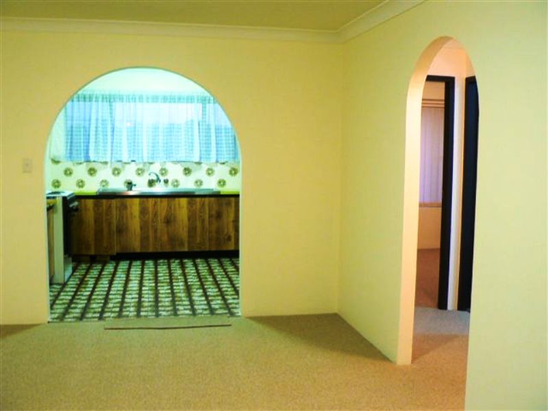 CENTRAL UNIT - WALK TO EVERYTHING Picture 2