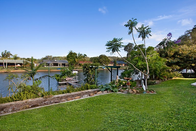 Large Waterfront Home Picture 1