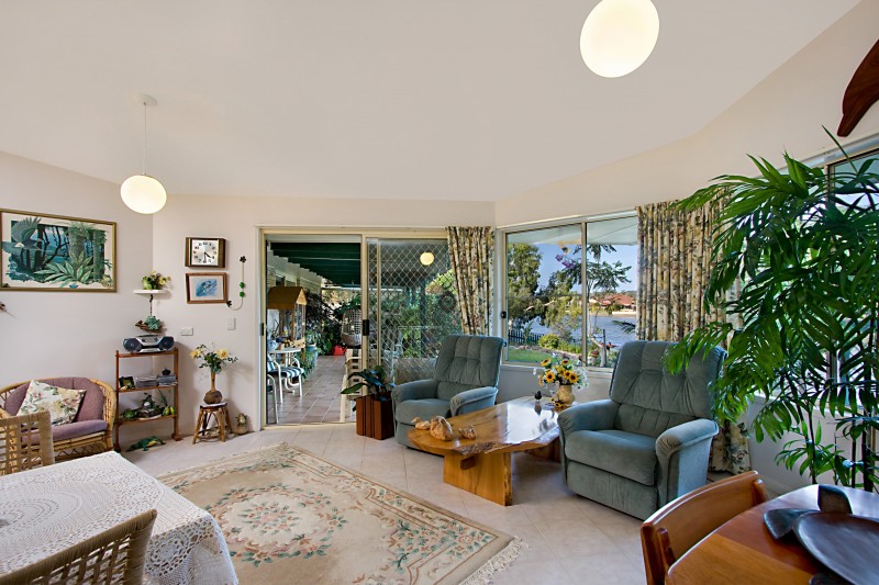 Large Waterfront Home Picture 2