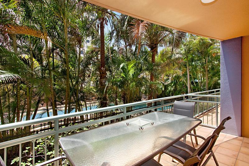 MODERN BEACHSIDE UNIT ~ DIRECT ACCESS TO BEACH ~ JUST $369,000 Picture 3