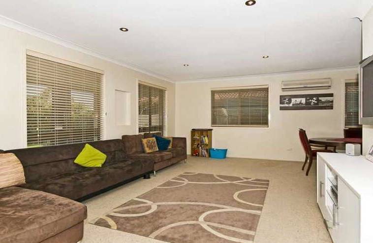 3 BEDROOM FAMILY HOME WITH PLENTY OF EXTRA STORAGE!! PET OK!! Picture 2