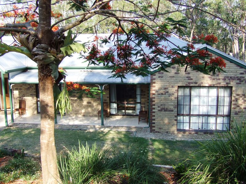 YOUR OWN PRIVATE ACREAGE GETAWAY!! Picture 1