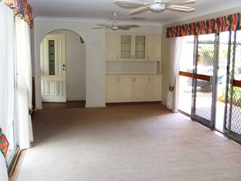 DONT JUDGE A BOOK BY ITS COVER! Picture 2