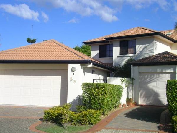 Waterfront Oasis in Suburbia Picture 1