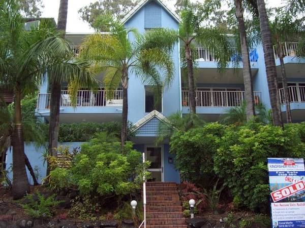 Top of Burleigh Hill Picture 1