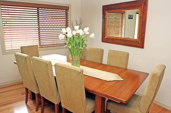 A MASTERPIECE ~ 6 BEDROOMS, 3 BATHROOMS ON 1/3 ACRE... Picture 3