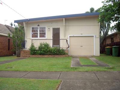 PRIME LOCATION - PETS CONSIDERED! Picture