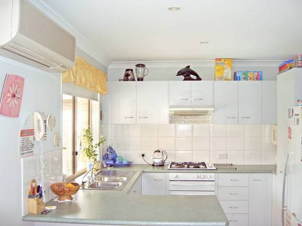 4/5 Bedrooms at this Price! Picture 2