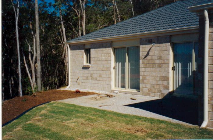 4 BEROOM HOME IN THE POPULAR LAKEWOODS ESTATE!! Picture 2