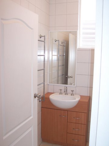 Metres To Beach Picture 2