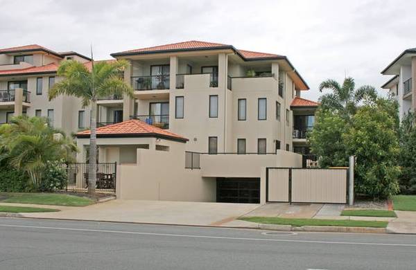 EXCEPTIONAL AND STYLISH Picture 3