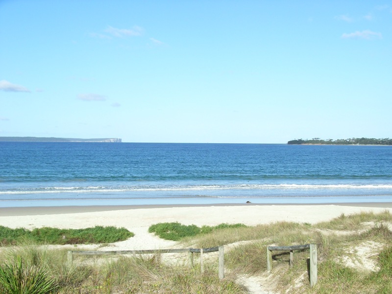JERVIS BAY BEACHFRONT Picture 1