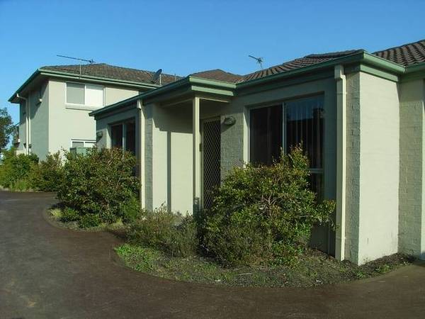 Only minutes to all Huskisson has to offer! Picture 1