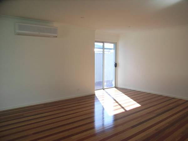 As new duplex! Picture 3