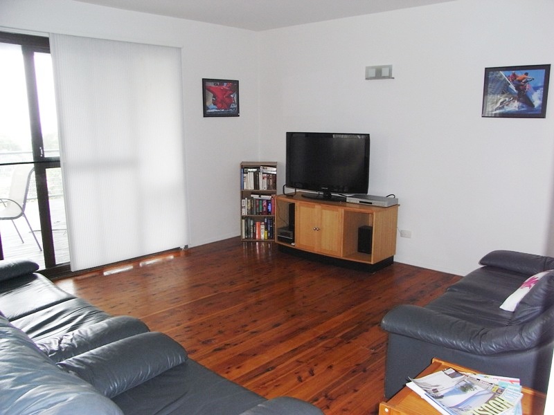 45 on Dacres Picture 2