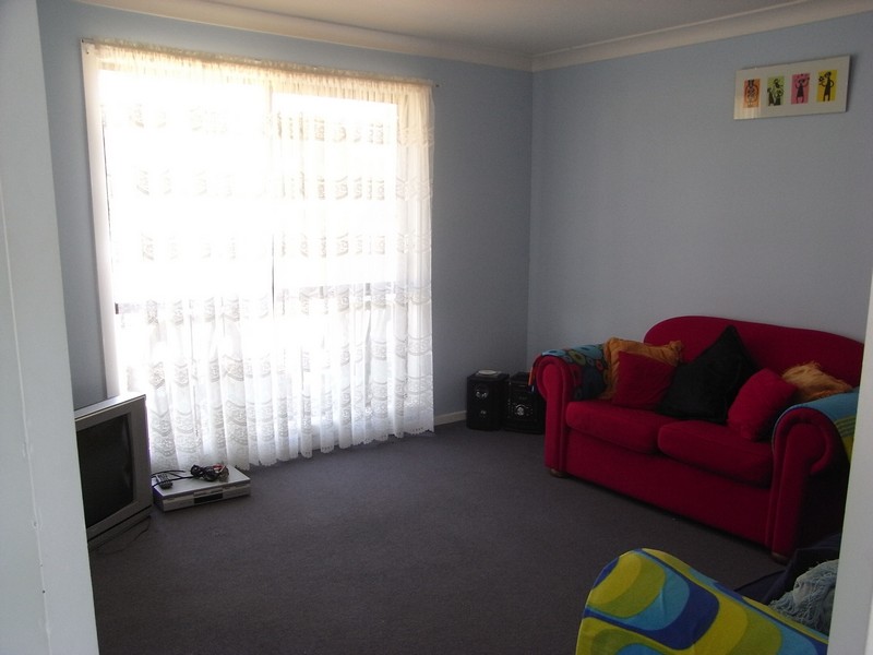 AFFORDABLE BRICK HOME! Picture 3